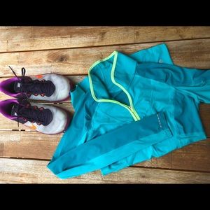 Lululemon running pull over